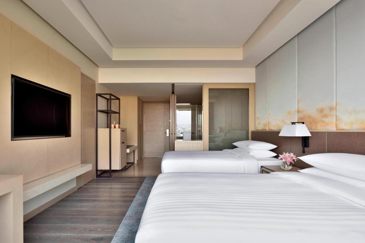 Indore Marriott Hotel Buitenkant foto