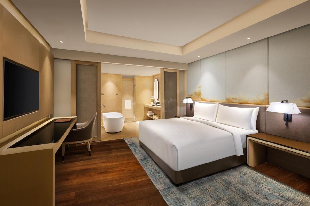 Indore Marriott Hotel Buitenkant foto