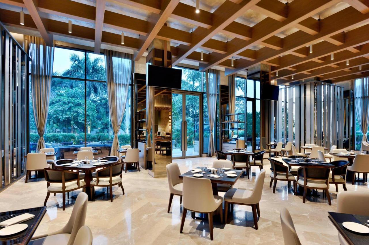 Indore Marriott Hotel Buitenkant foto