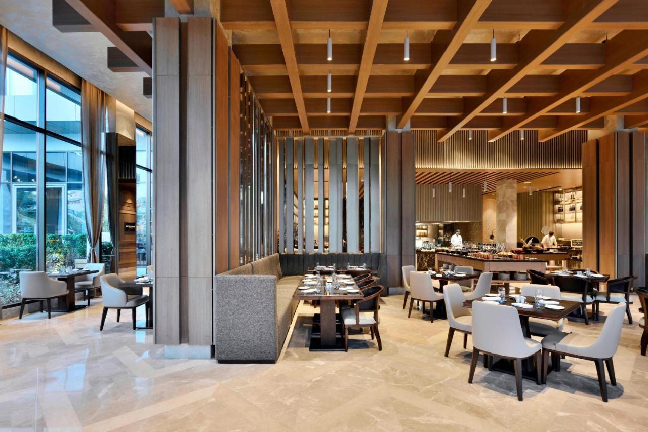 Indore Marriott Hotel Buitenkant foto